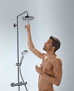 Duschen von Markenherstellern bieten den vollen Wassergenuss und sind gleichzeitig sparsam im Verbrauch. Foto: Hansgrohe